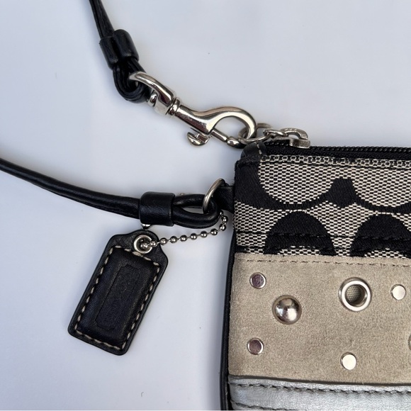 Large Coach Wristlet Signature Black/Gray with Studs - Picture 2 of 12